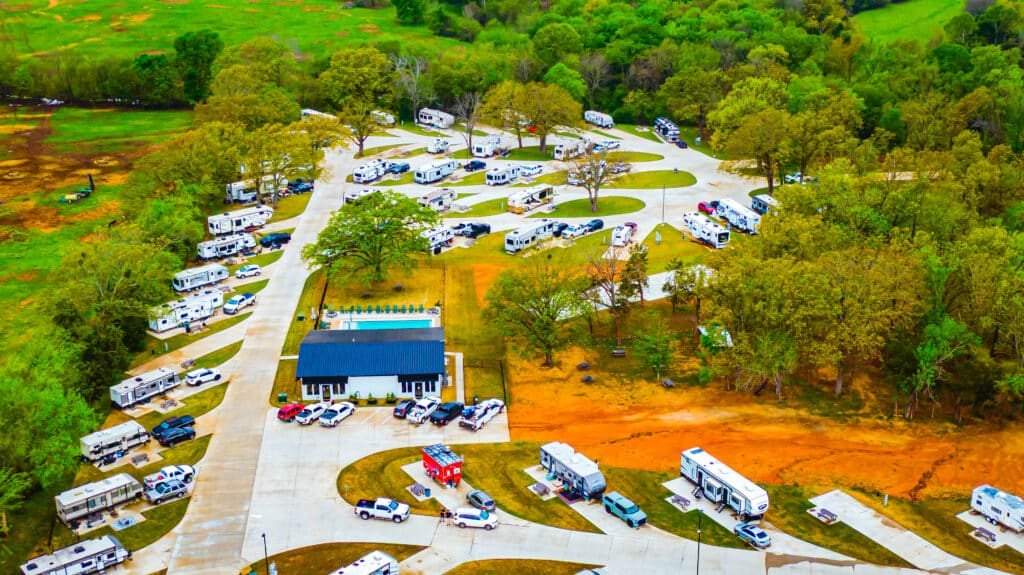 the oaks on 37
